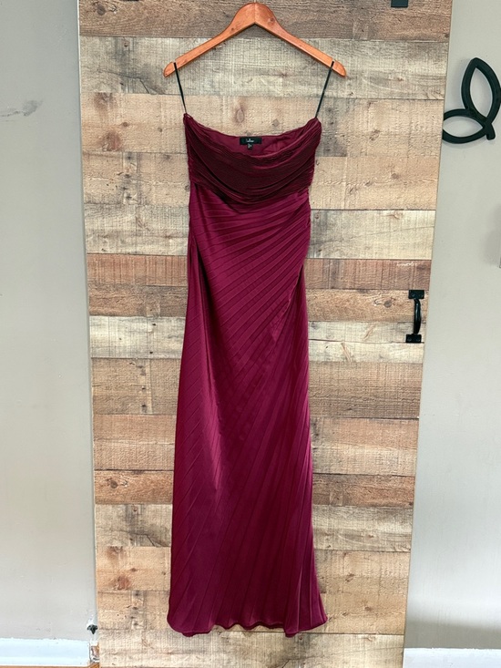 Lulus Dresses & Skirts - Lulu’s Wine Red Pleated Strapless Maxi Dress